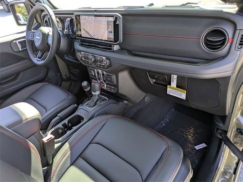 New 2025 Jeep Gladiator Rubicon w/ Safety Group image 31