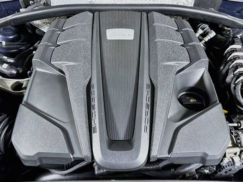 Certified 2019 Porsche Macan S AWD/4WD image 28