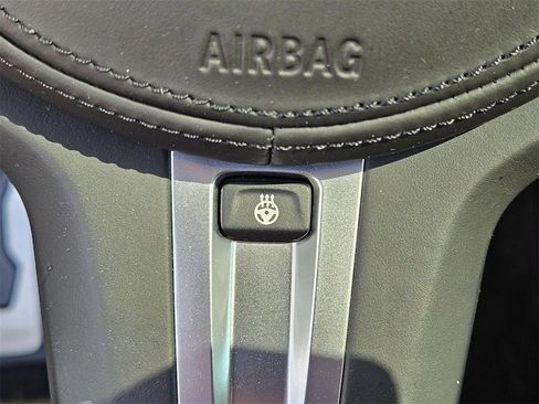 Used 2023 BMW 440i xDrive Coupe w/ Premium Package image 17