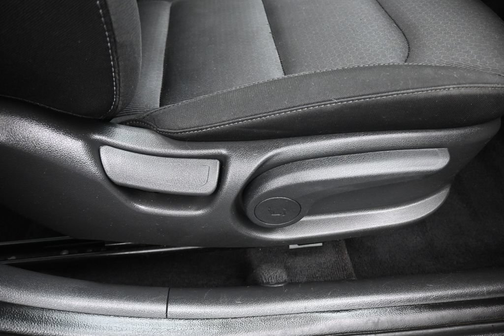 Used 2018 Hyundai Elantra Value Edition w/ Cargo Package FWD image 39