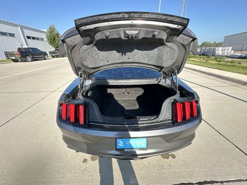 Used 2016 Ford Mustang Coupe RWD image 21
