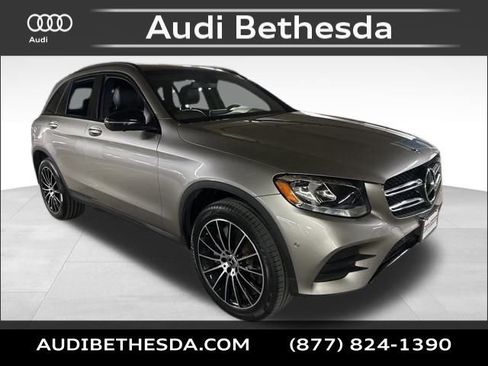 Used 2019 Mercedes-Benz GLC 300 4MATIC image 1