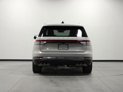 Used 2025 Lincoln Aviator Reserve w/ Luxury Package image 5