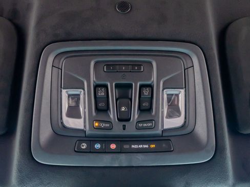 Used 2026 GMC Sierra 3500 Denali Ultimate image 28