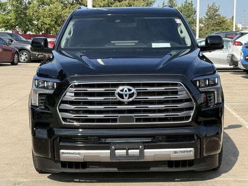 Used 2023 Toyota Sequoia Limited w/ Tow Technology Package AWD/4WD image 6