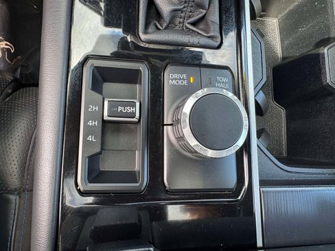 Used 2023 Toyota Tundra Platinum AWD/4WD image 37
