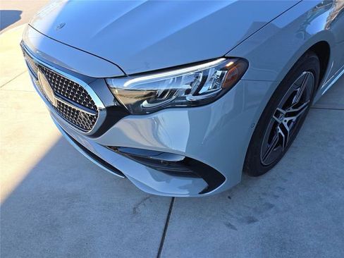 New 2026 Mercedes-Benz E 350 4MATIC Sedan image 9