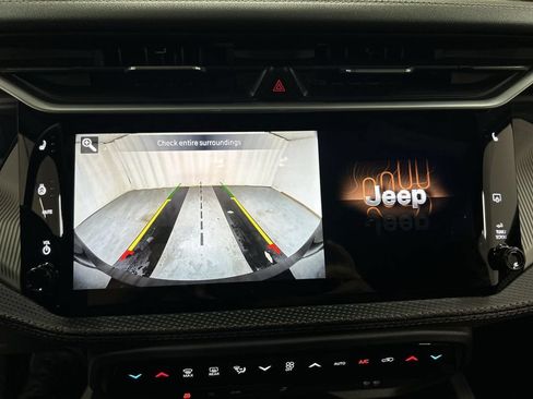 Used 2026 Jeep Cherokee Limited AWD/4WD image 15
