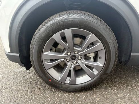 New 2026 Ford Explorer Active w/ Active Comfort Package image 14