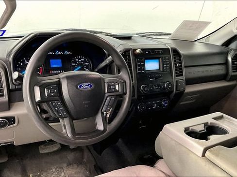 Used 2017 Ford F250 XL w/ Power Equipment Group AWD/4WD image 2
