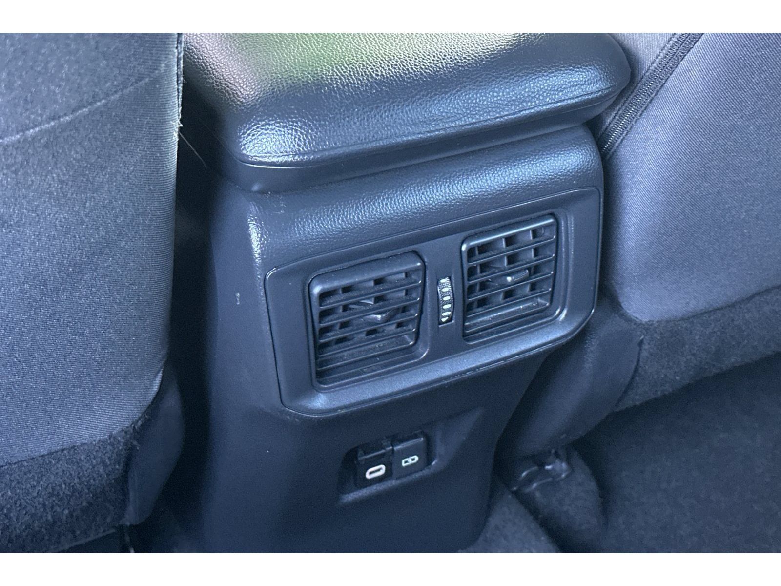 Used 2024 Toyota RAV4 XLE FWD image 14