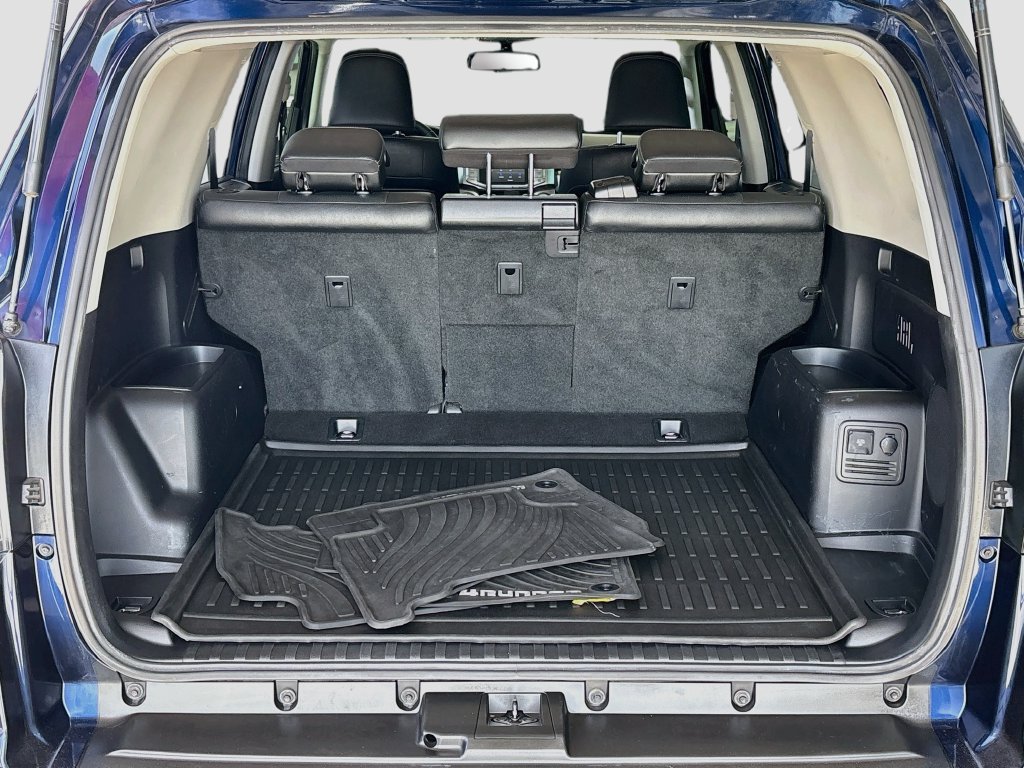 Used 2015 Toyota 4Runner Limited AWD/4WD image 28