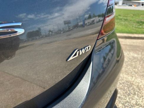 Used 2023 Genesis G70 2.0T AWD/4WD image 8