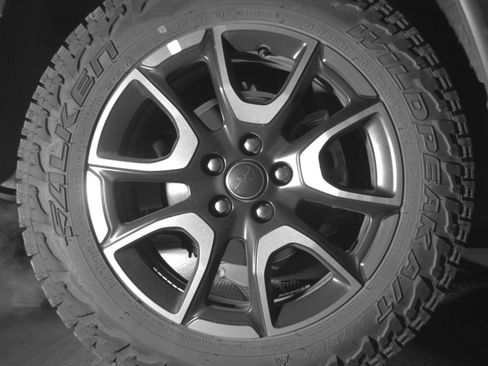 Used 2025 Jeep Compass Trailhawk AWD/4WD image 18