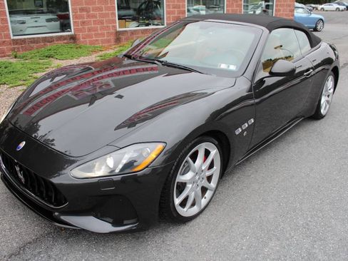 Used 2018 Maserati GranTurismo Sport RWD image 2