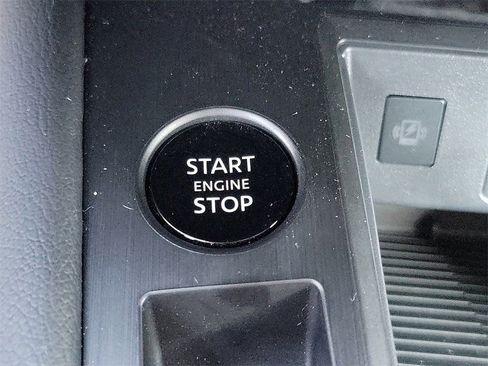 New 2026 Nissan Kicks SR w/ SR Premium Package image 9