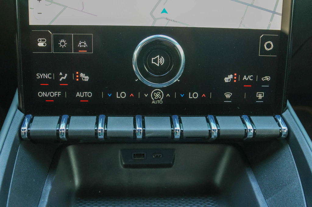 New 2027 GMC Terrain AT4 w/ Technology Package II AWD/4WD image 18