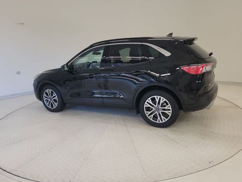 Used 2022 Ford Escape SEL image 3