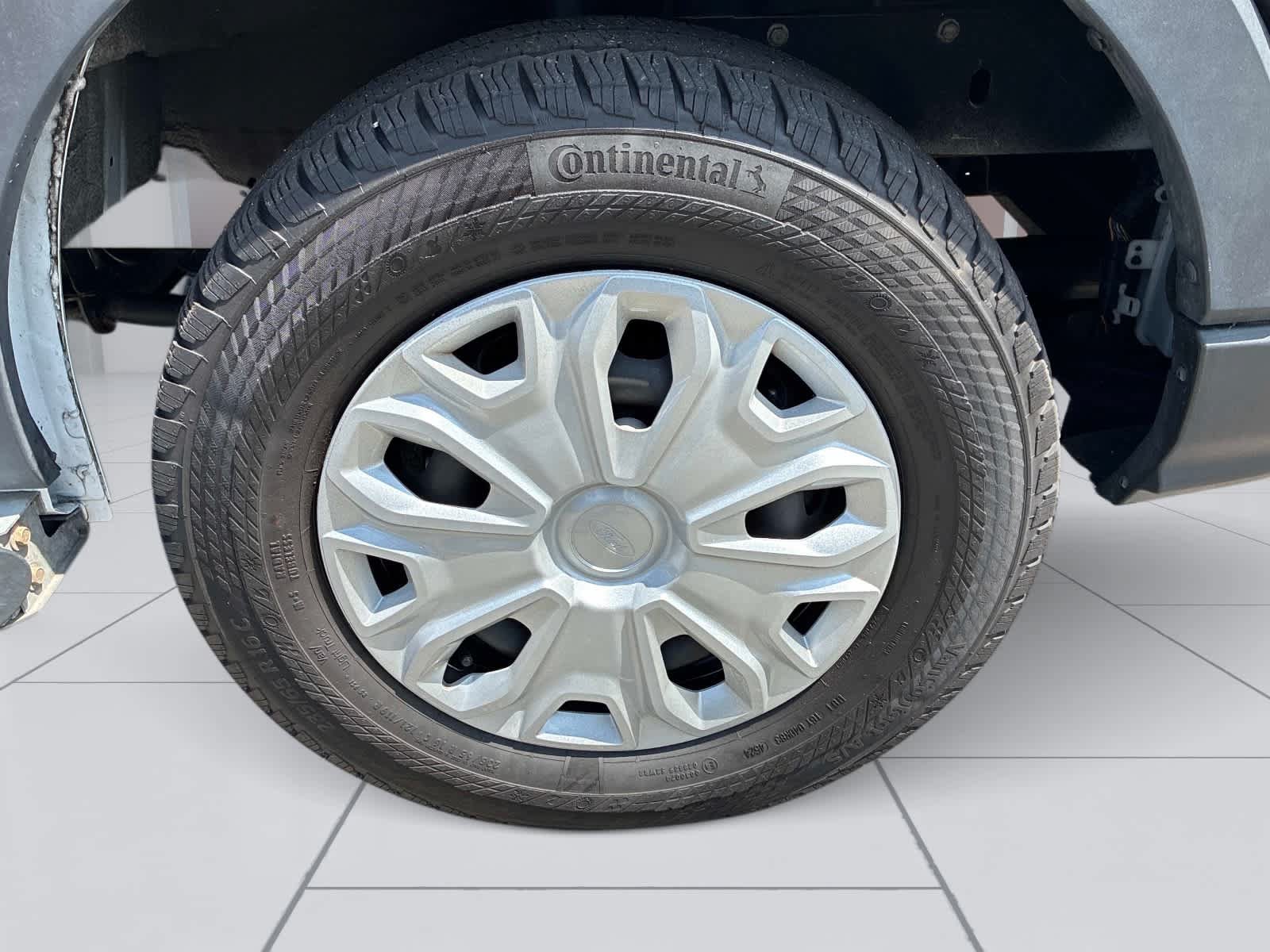 Used 2025 Ford Transit 250 Low Roof w/ Exterior Upgrade Package RWD image 9