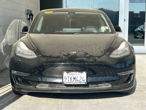 Used 2018 Tesla Model 3 Mid Range RWD image 3