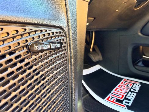 Used 2021 Chrysler Pacifica Pinnacle image 17