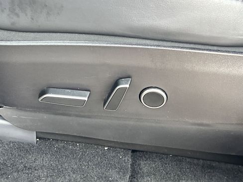 Used 2021 Tesla Model Y Long Range image 18