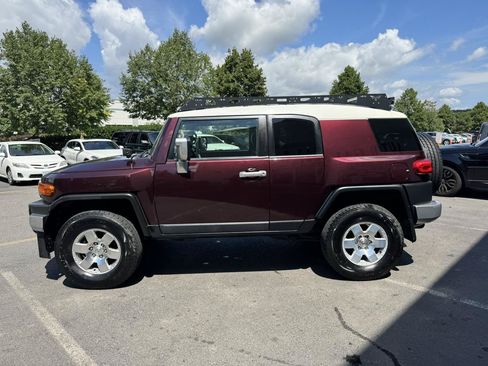 Used 2007 Toyota FJ Cruiser 4WD w/ Upgrade Pkg 2 image 10