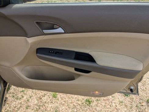 Used 2010 Honda Accord LX image 32