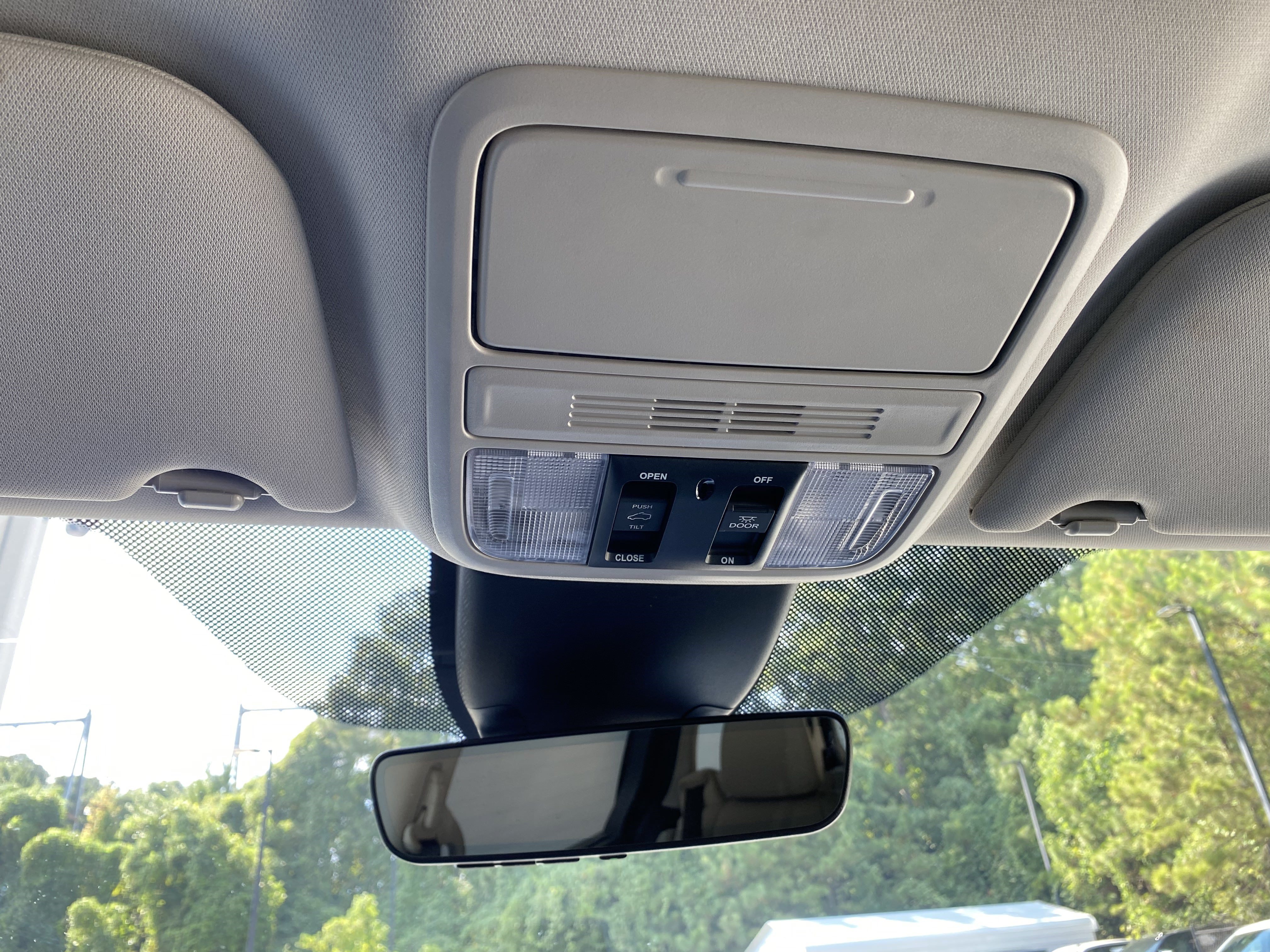 Used 2025 Honda Odyssey EX-L image 32