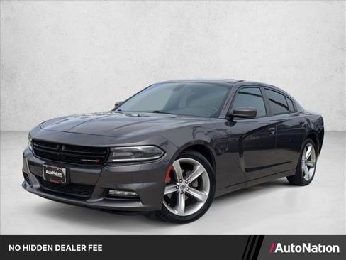 Used 2017 Dodge Charger SXT w/ Plus Group RWD image 1
