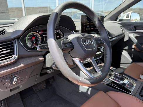 Used 2024 Audi Q5 e Premium AWD/4WD image 34