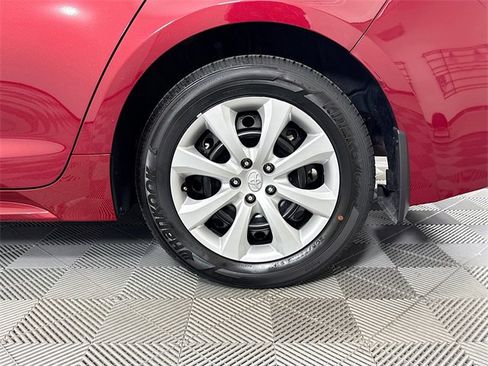 Certified 2025 Toyota Corolla LE image 7