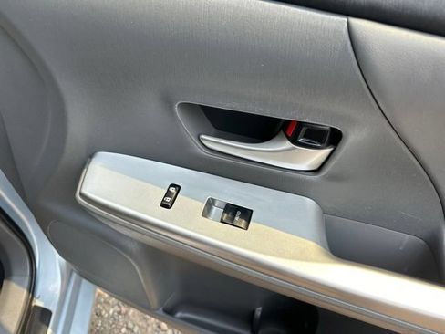 Used 2012 Toyota Prius V Five FWD image 28