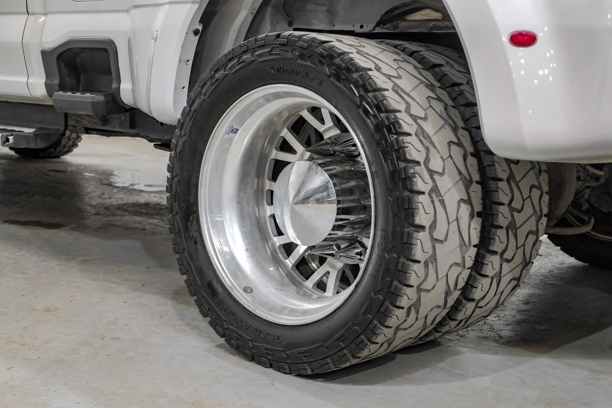 Used 2023 Ford F350 Lariat w/ Tow Technology Package AWD/4WD image 63