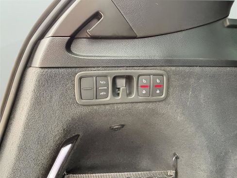 Used 2020 Audi Q7 3.0T Prestige image 32