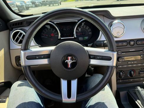 Used 2005 Ford Mustang GT RWD image 37