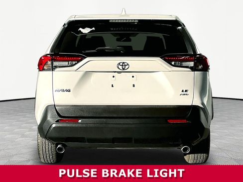 Used 2023 Toyota RAV4 LE AWD/4WD image 5