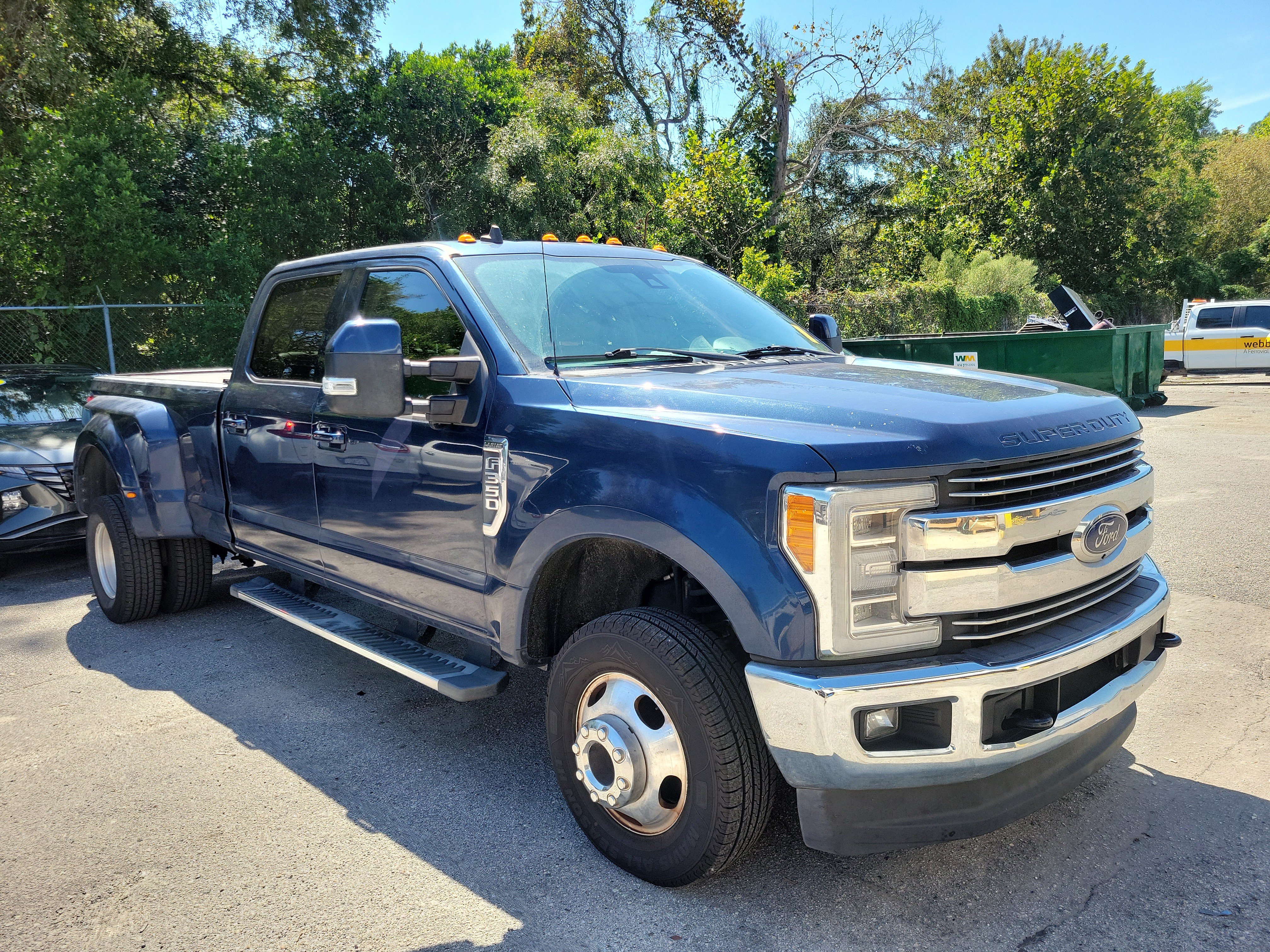 Used 2019 Ford F350 Lariat w/ Lariat Ultimate Package AWD/4WD image 3