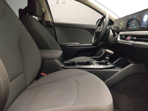 Used 2025 Kia K4 FWD image 21