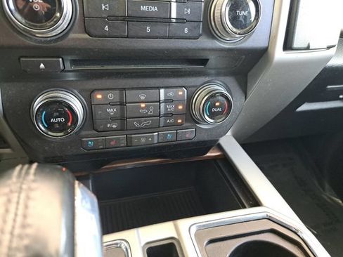 Used 2018 Ford F150 Lariat w/ Equipment Group 502A Luxury AWD/4WD image 14