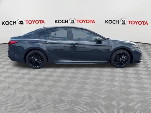 Used 2025 Toyota Camry SE w/ Convenience Package FWD image 9