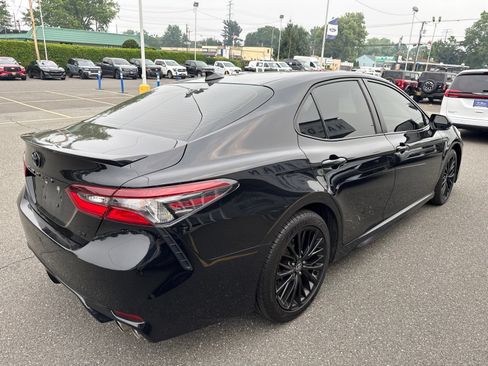 Used 2022 Toyota Camry SE w/ Carpet Mat Package (TMS) FWD image 7