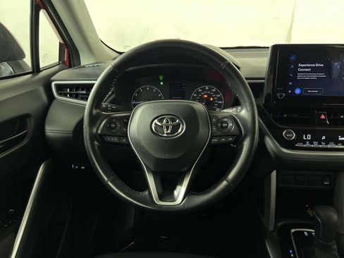 Used 2023 Toyota Corolla Cross LE AWD/4WD image 16