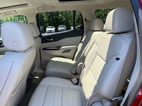 Used 2023 GMC Acadia Denali AWD/4WD image 25