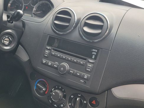 Used 2010 Chevrolet Aveo5 LT image 10