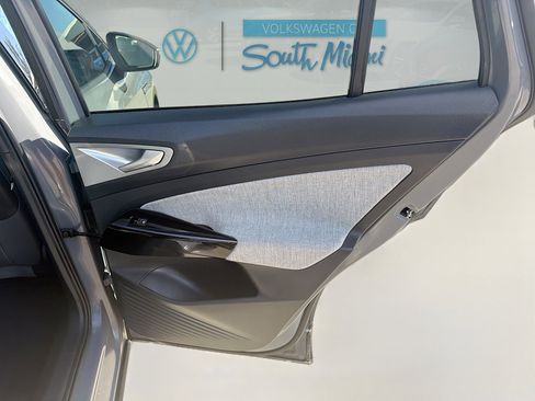 Used 2023 Volkswagen ID.4 Pro image 31