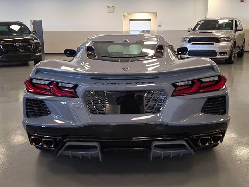Used 2024 Chevrolet Corvette Stingray Preferred Cpe w/ Z51 Performance Package RWD image 5