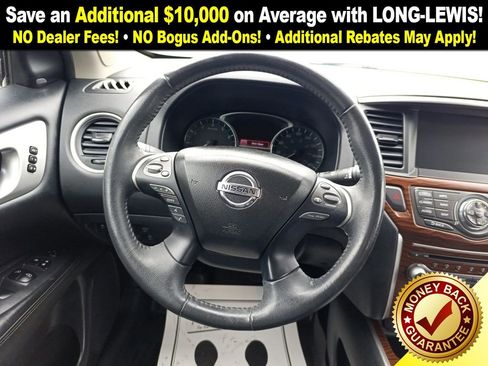 Used 2017 Nissan Pathfinder Platinum image 18