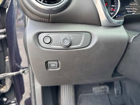 Used 2020 Chevrolet Blazer Premier w/ Driver Confidence II Package image 32