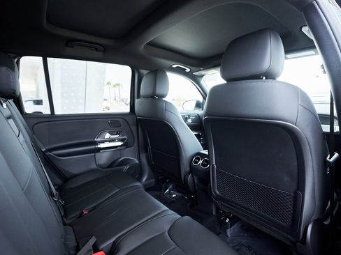 Used 2025 Mercedes-Benz GLB 250 GLB 250 w/ Exclusive Package image 25